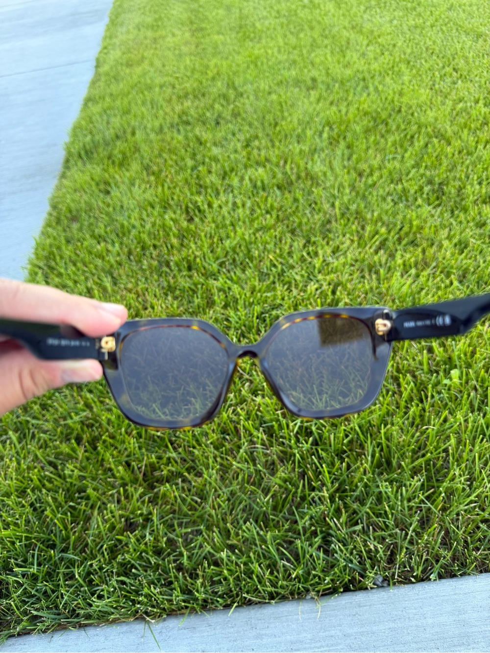 Prada Tortoiseshell Oversized Cat-Eye Sunglasses - Brown Lenses - Picture 5 of 7